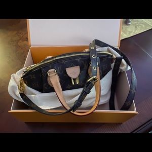 Louis Vuitton Rivoli pm Authentic crossbody